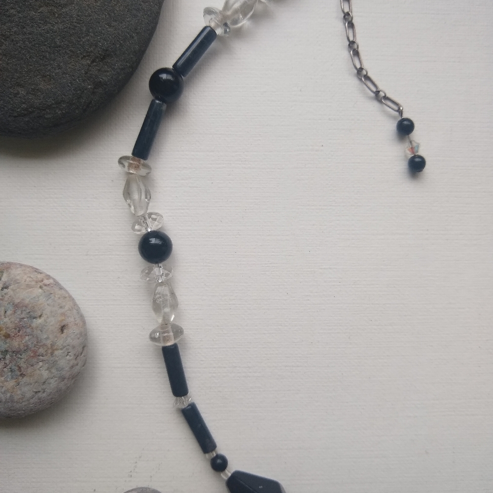 Beautiful necklace - Picture 5 of 8